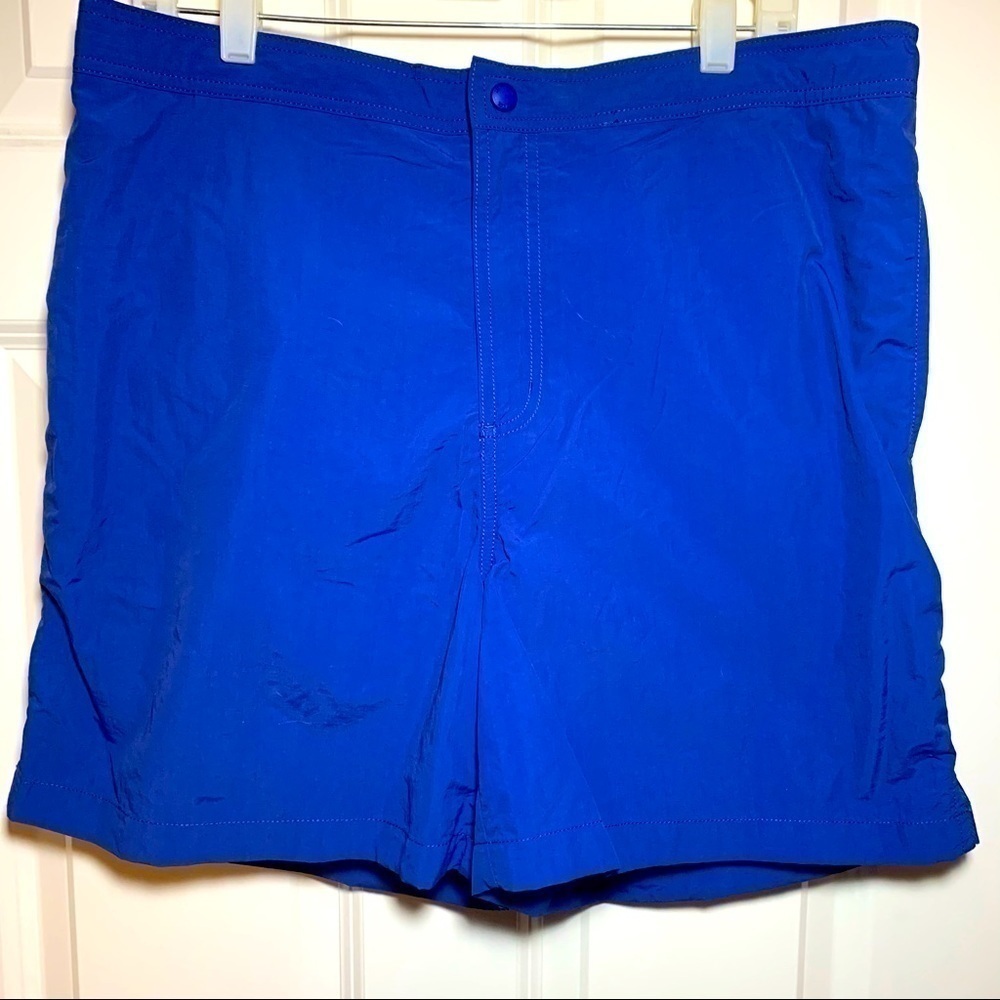 New! Lands’ End Performance blue shorts with lining large